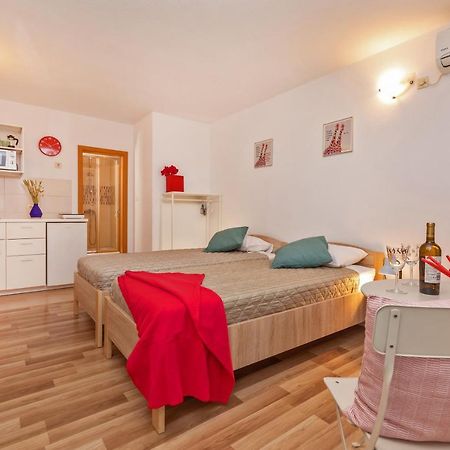 Bis Studio Apartment 3 ドゥブロブニク エクステリア 写真