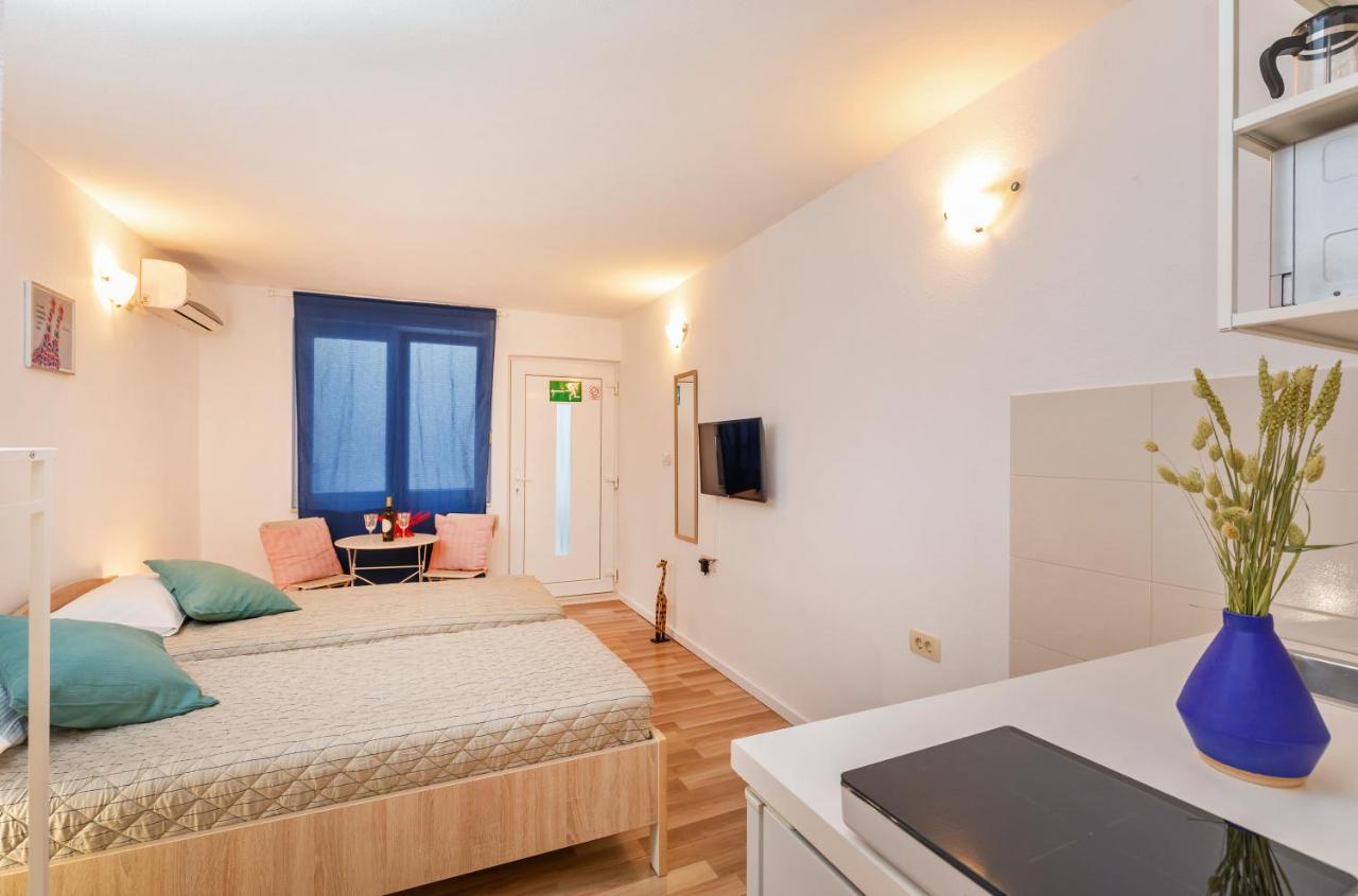 Bis Studio Apartment 3 ドゥブロブニク エクステリア 写真